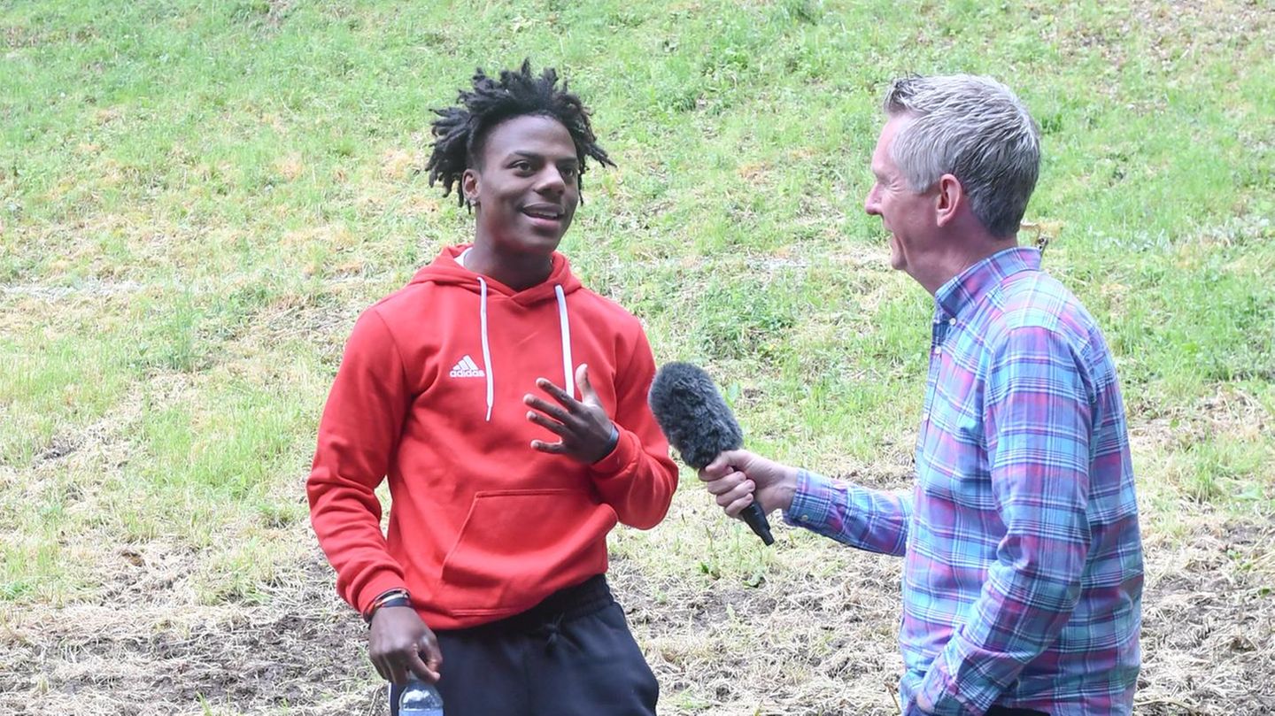 Sogar der bekannte Youtuber und Streamer "IShowSpeed" ist vor Ort und gibt ein Interview