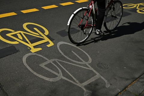 Fahrradstreifen auf Straße