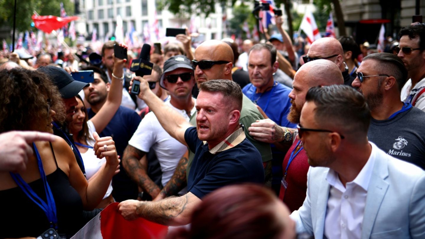 Der Rechtsradikale Tommy Robinson im Juli 2024 in London