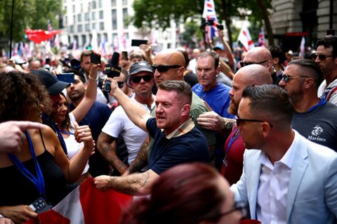 Der Rechtsradikale Tommy Robinson im Juli 2024 in London