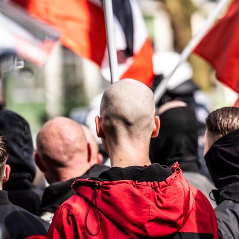 Radikalisierung: Mein Sohn, der Neonazi – woran Eltern erkennen, ob ihr Kind nach rechts driftet