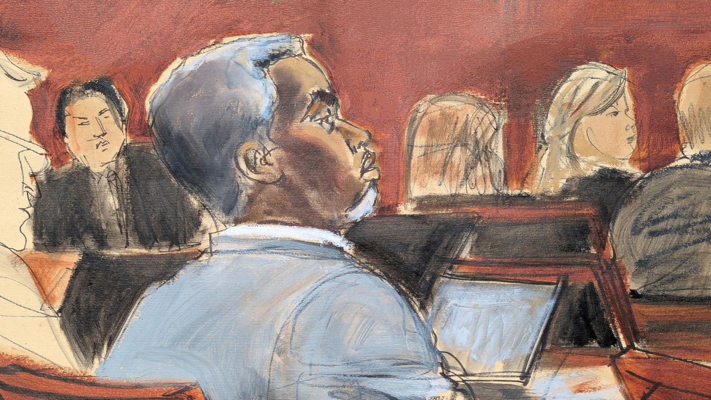 Die Gerichtszeichnung zeigt Sean "P. Diddy" Combs, während der Eröffnungsplädoyers am ersten Verhandlungstag
