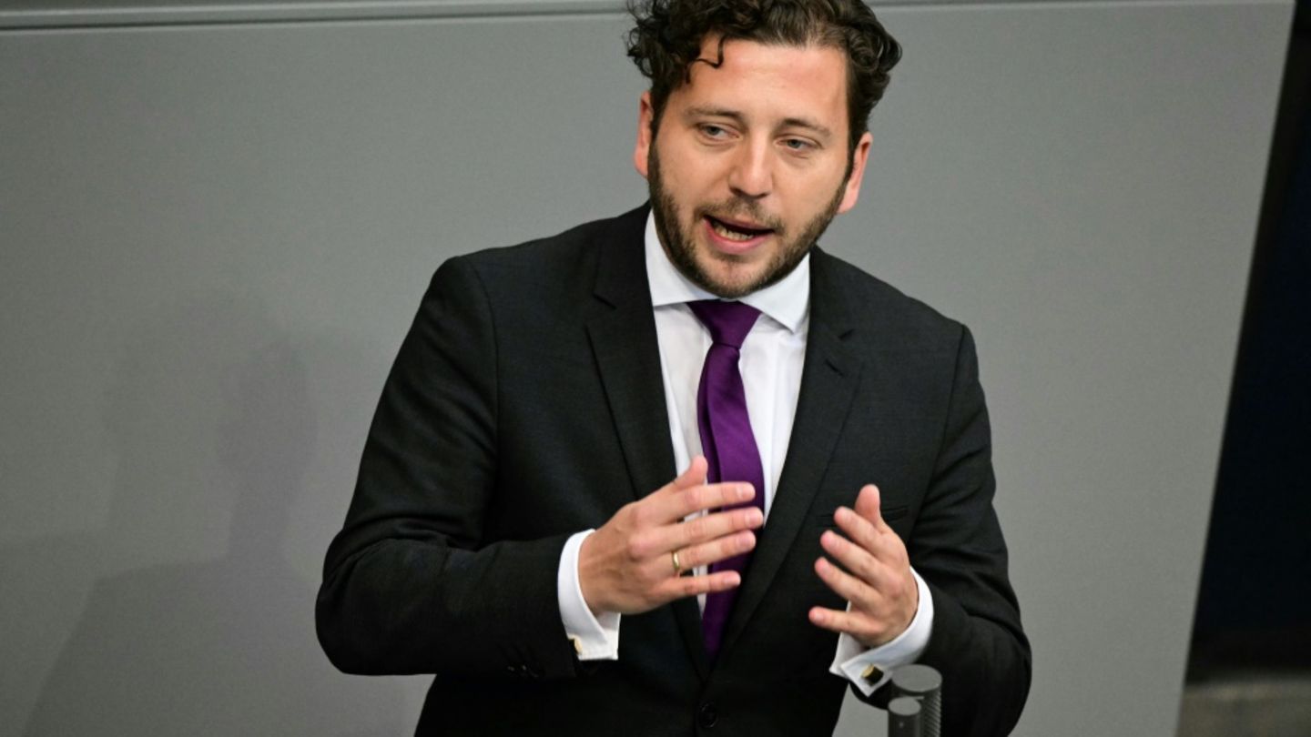 Der Co-Vorsitzende der Grünen, Felix Banaszak