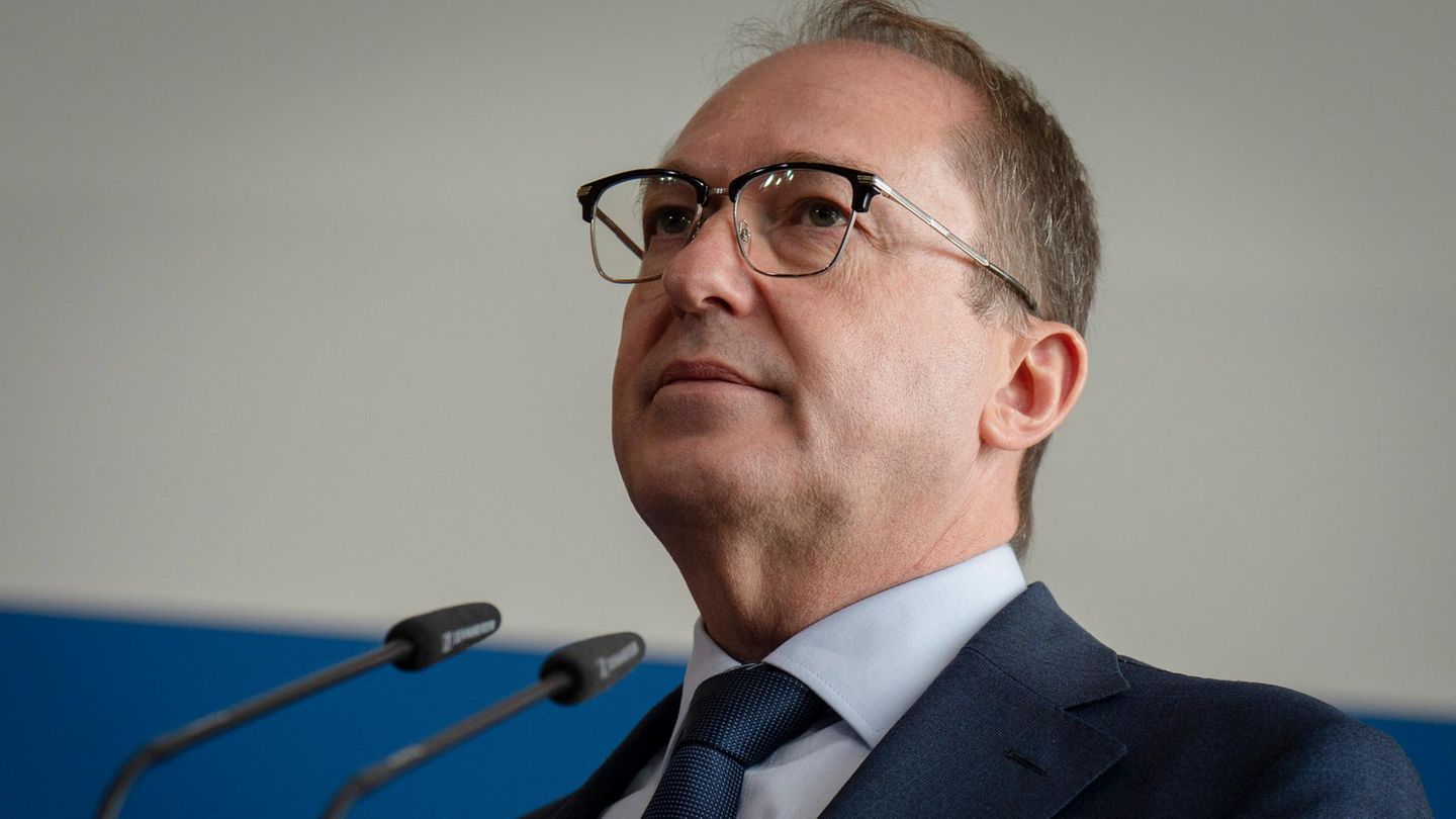 Bundesinnenminister Alexander Dobrindt bei einer Pressekonferenz