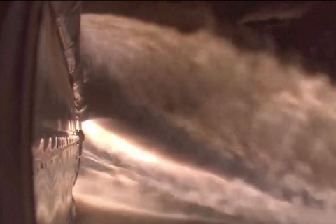 Umgeben von Flammen: Außenkameras filmen SpaceX-Rakete bis kurz vor Explosion