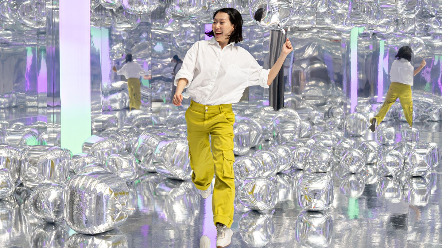 Tickets profit & discover the fascinating world of Ikono Berlin