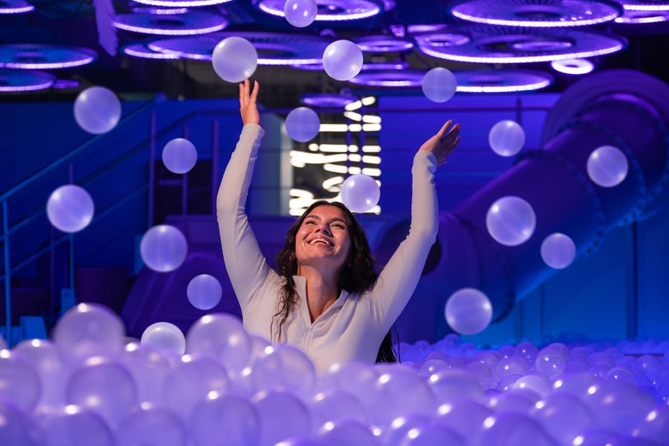 Competition: Tickets profits & Discover the fascinating world of Ikono Berlin