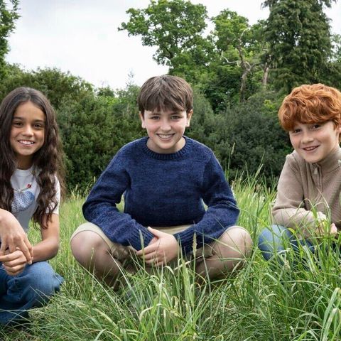 Die Stars der neuen Harry-Potter-Serie von HBO: Arabella Stanton (Hermine Granger), Dominic McLaughlin (Harry Potter) und Alastair Stout (Ron Weasley)