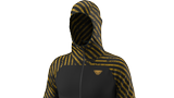 Trail Windjacke von DYNAFIT, 140 Euro  Mit einem gefährlichen Kontrast zum grauen Großstadt-Alltag besticht die Trail Windjacke von Dynafit. Sie ist leicht (125 Gramm), atmungsaktiv und kann im Handumdrehen auch während des Laufens auf ein Mini-Packmaß geschrumpft werden. Dazu schützt sie während, aber auch nach intensiven Läufen vor dem Auskühlen.