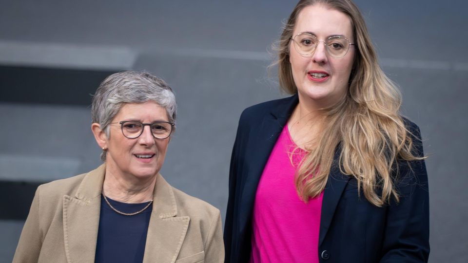 The Greens do it: The top of the parliamentary group consists of Britta Haßelmann (left) and Katharina Dröge (right) only women