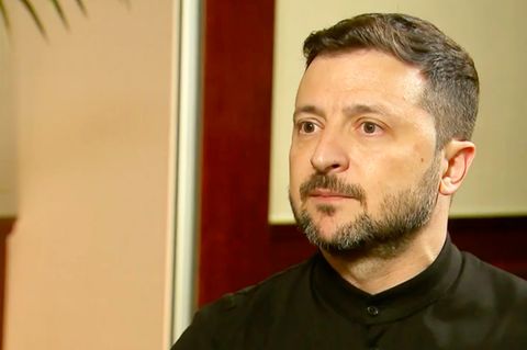 Der ukrainische Präsident Woldymyr Selenskyj im Interview mit Pinar Atalay