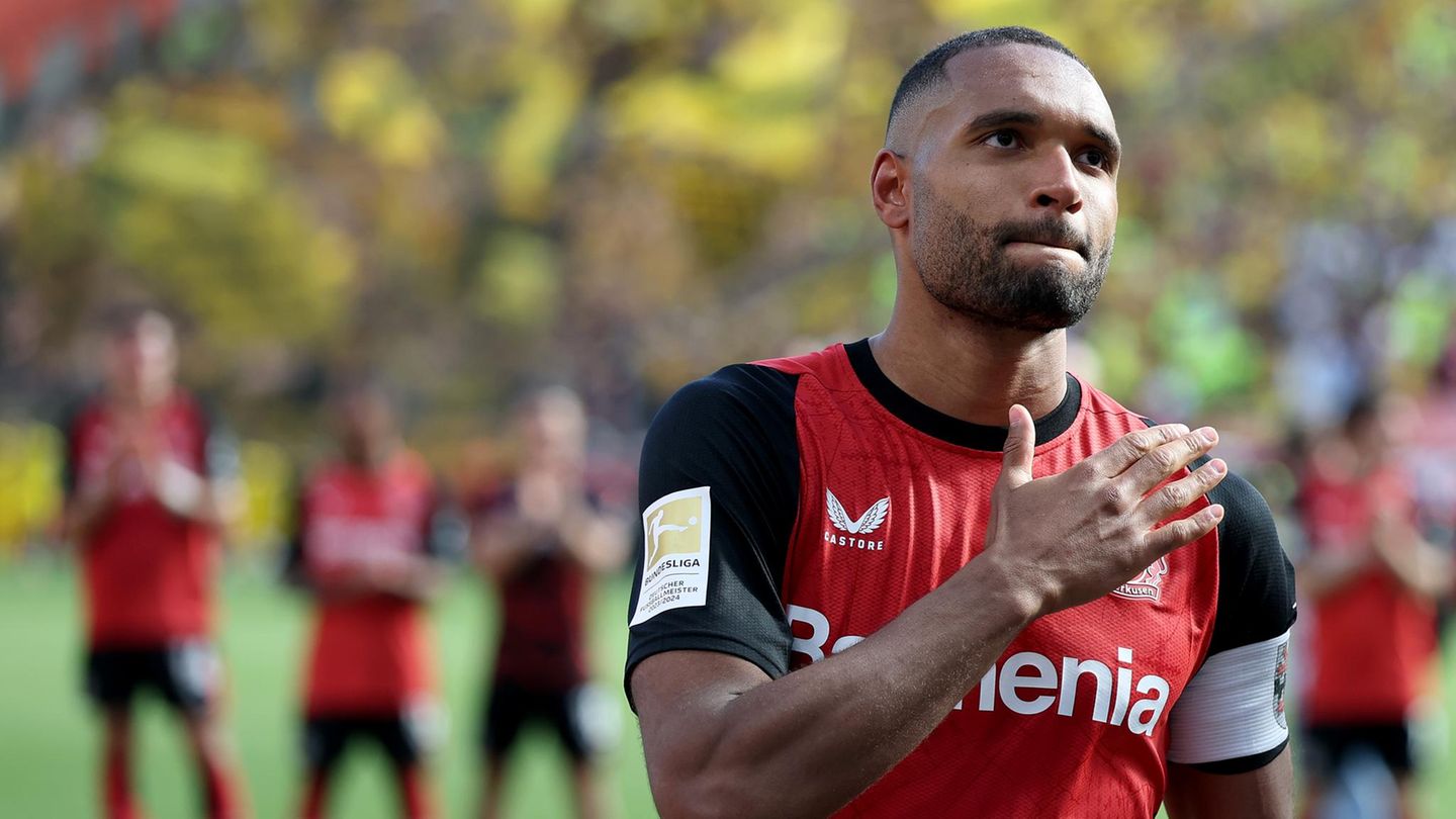 Jonathan Tah bei seiner Verabschiedung in Leverkusen