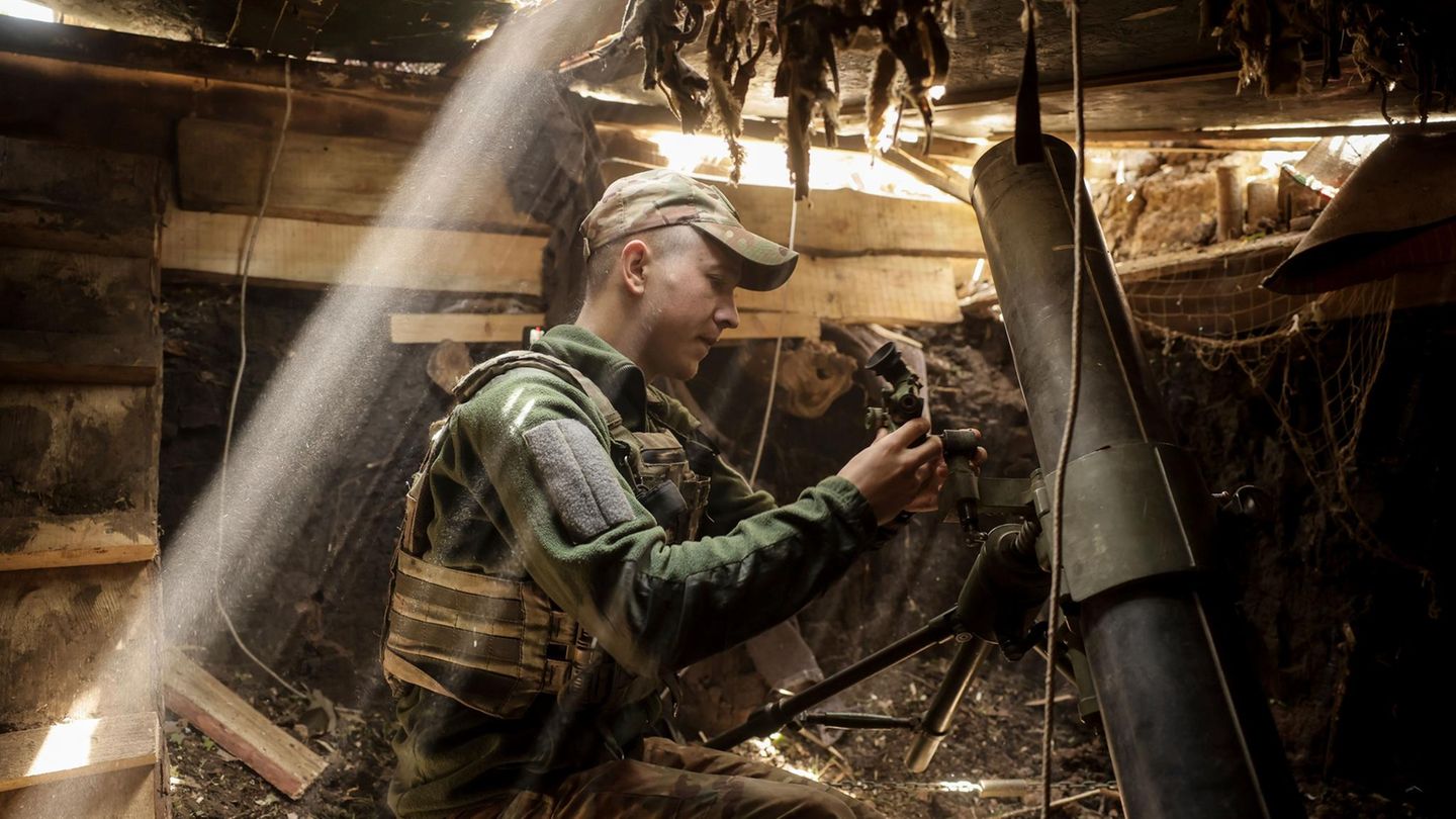 New drone tactics: Putin’s strangling control and a shelter
