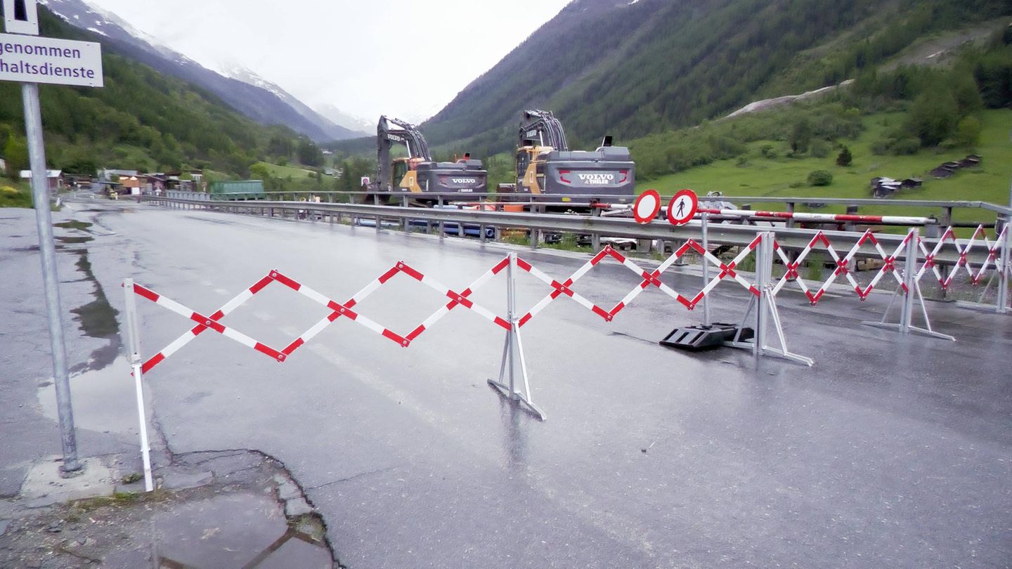 Sperrung vor Blätten Sperrung vor Blätten