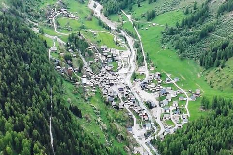 Vorher-Nachher-Aufnahmen: Luftbilder zeigen das Ausmaß der Zerstörung in Blatten