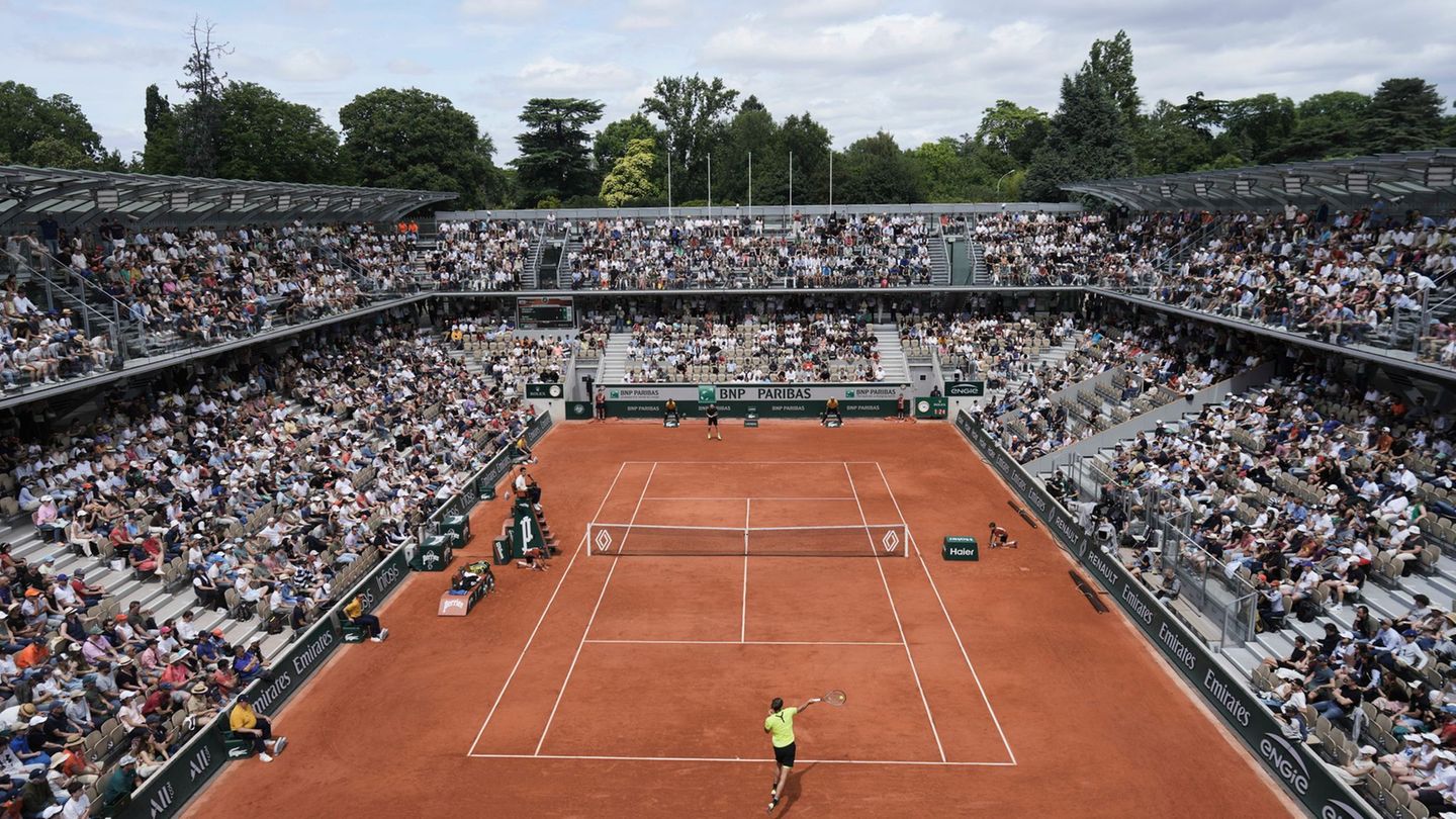 French Open: weak start, then increase: zverev in round three