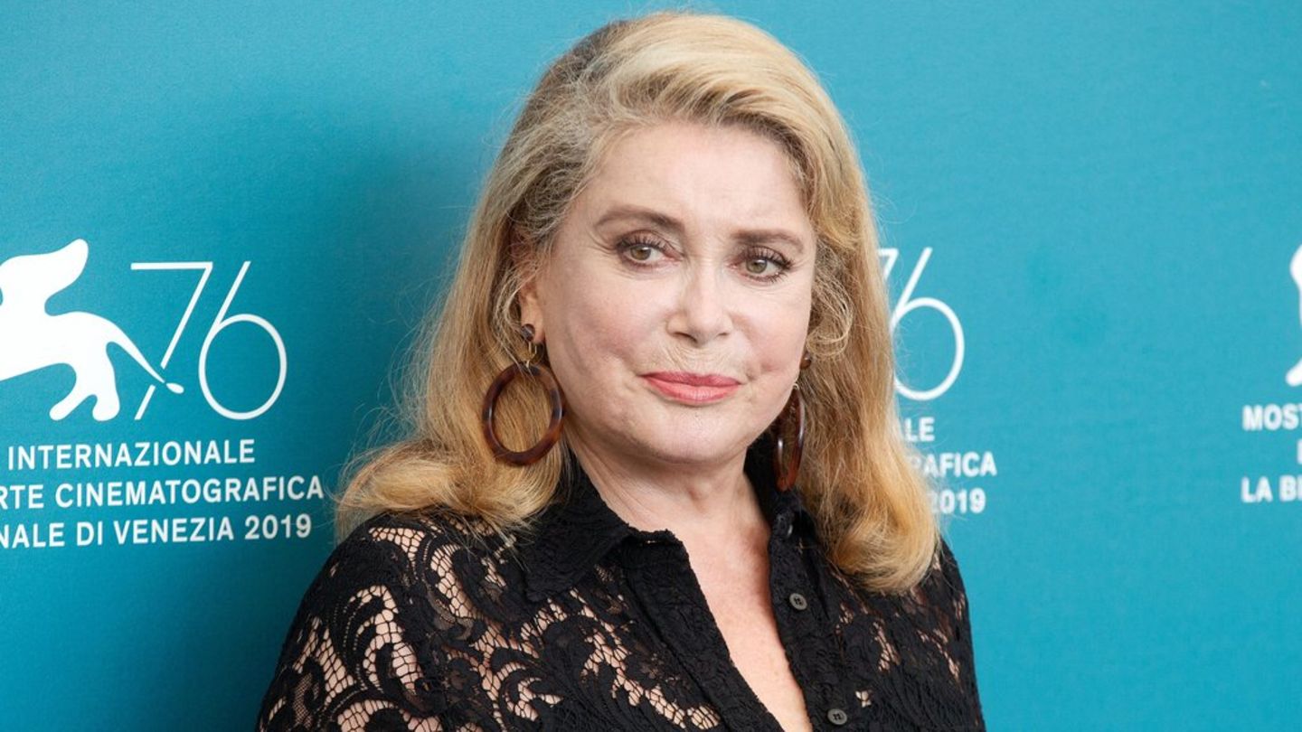 Catherine Deneuve: She receives award for her life’s work Catherine Deneuve: She receives award for her life’s work