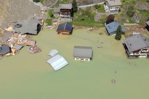 Das Dorf Blatten steht vollständig unter Wasser