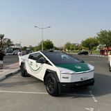 Ein Cybertruck der Dubai Police