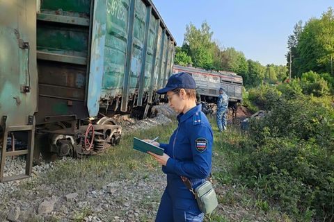 Entgleister Güterzug in Kursk