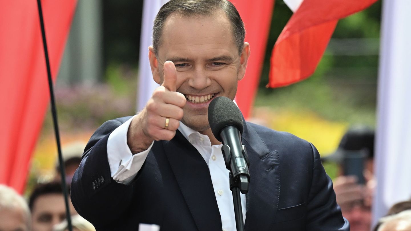 Presidential election in Poland: Karol Nawrocki: Historian with a difficult past