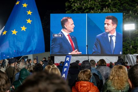Rafal Trzaskowski (r) und Karol Nawrocki