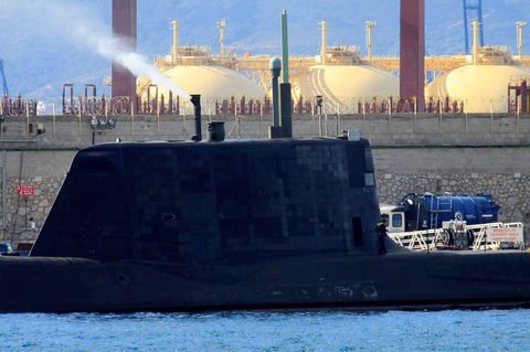 Die "HMS Ambush", eines der Atom-U-Boote Großbritanniens, liegt an einer Militärbasis