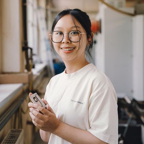 Thi Tuyêt Nhu Trân ist CNC-Fräserin aus Vietnam