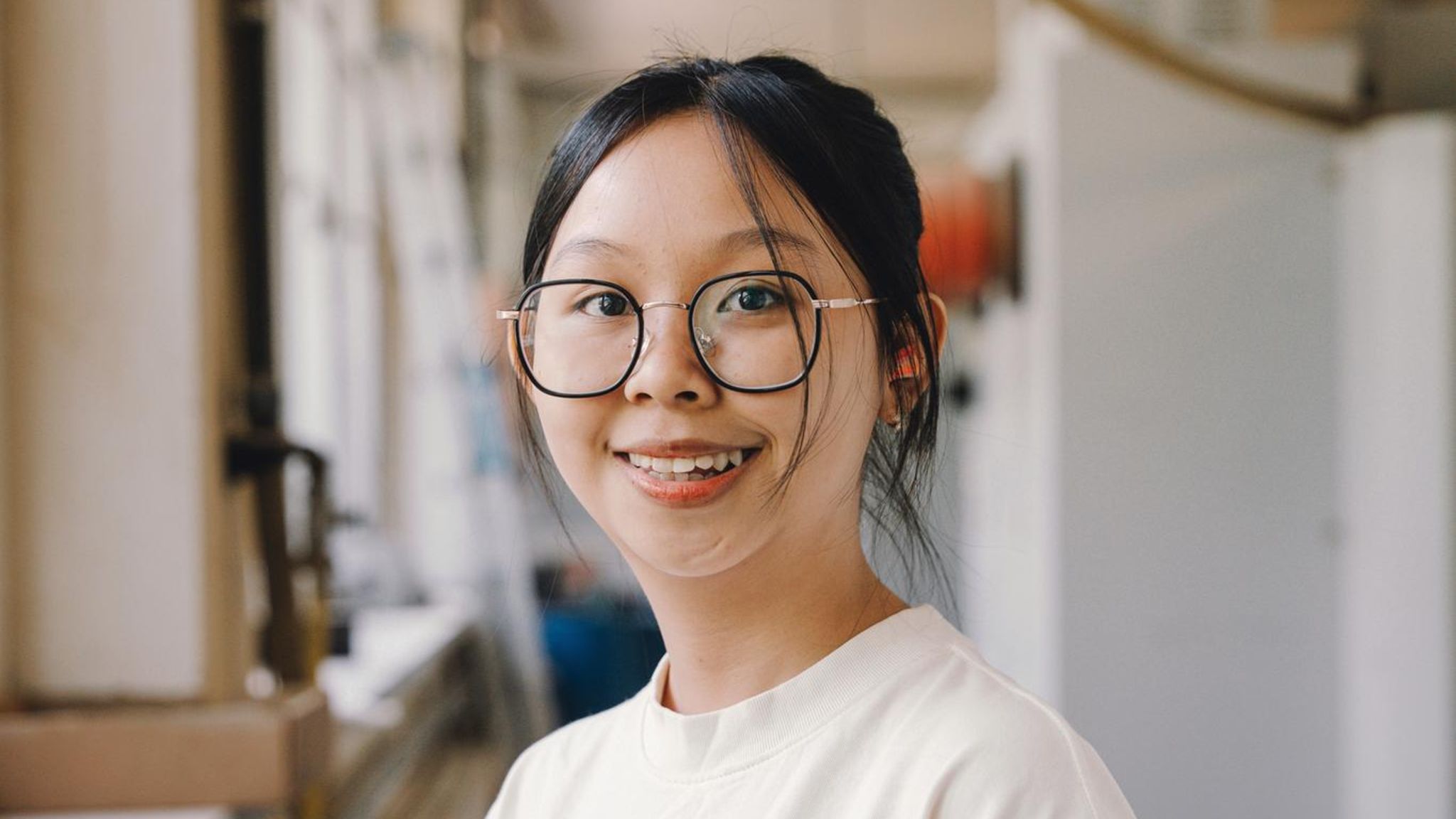Thi Tuyêt Nhu Trân ist CNC-Fräserin aus Vietnam
