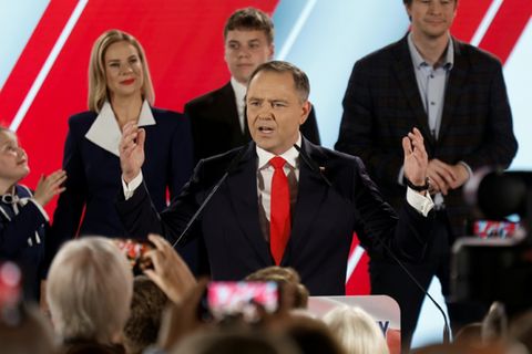 Karol Nawrocki bei der Wahlparty am Sonntagabend