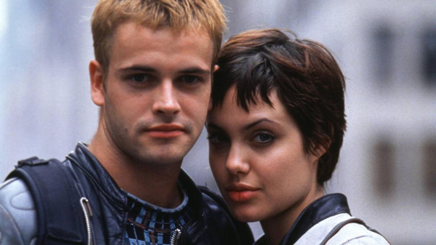 Jonny Lee Miller und Angelina Jolie