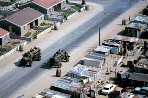 Militärpatrouillen in Lingilishwe im Mai 1985