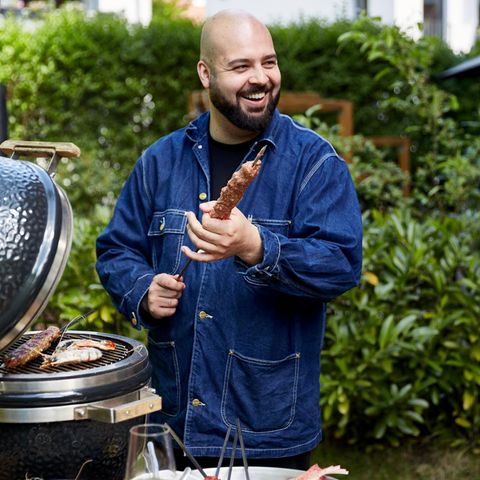 Latif Dereli am grillen