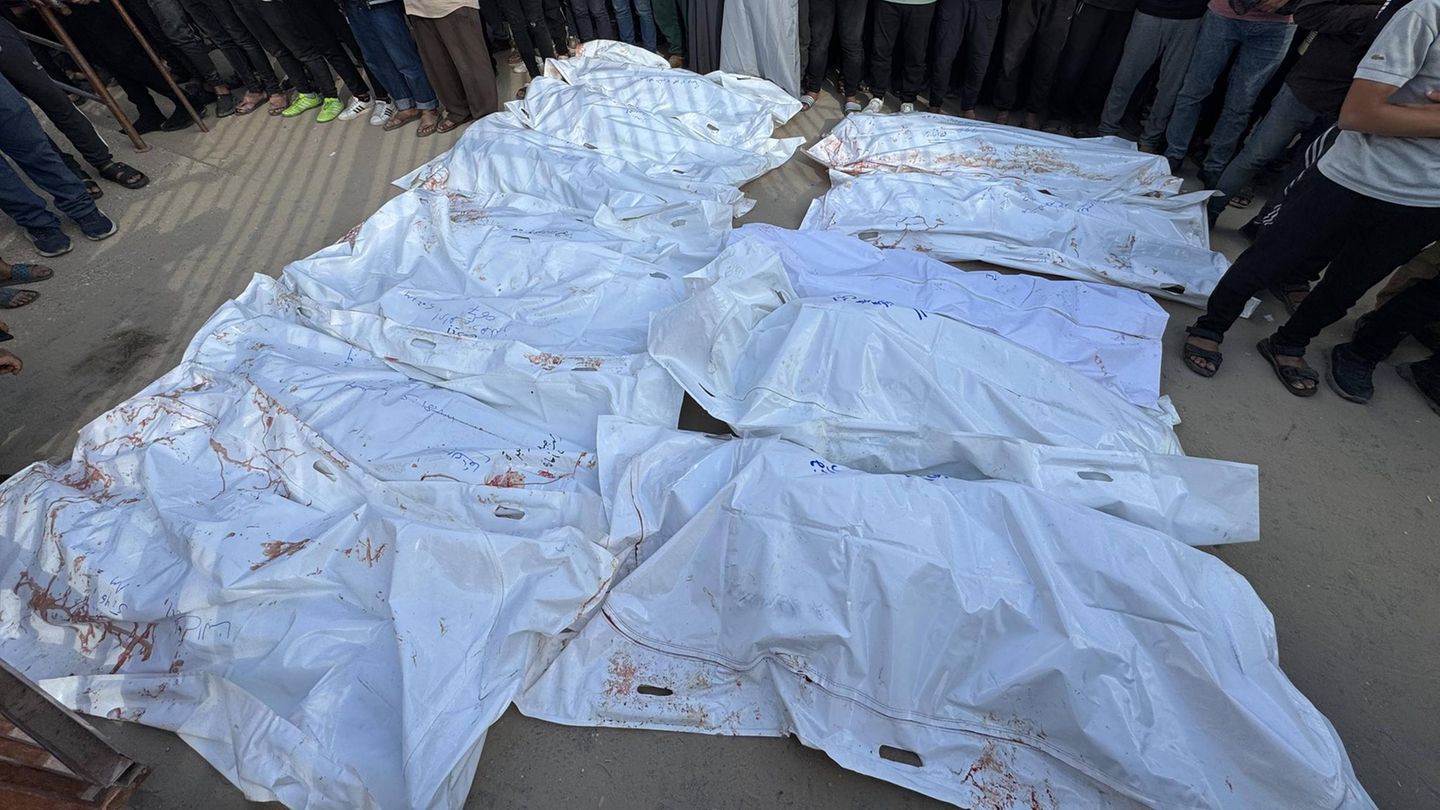 Gaza strip: Israel shot up a supply point, probably dozens of deaths