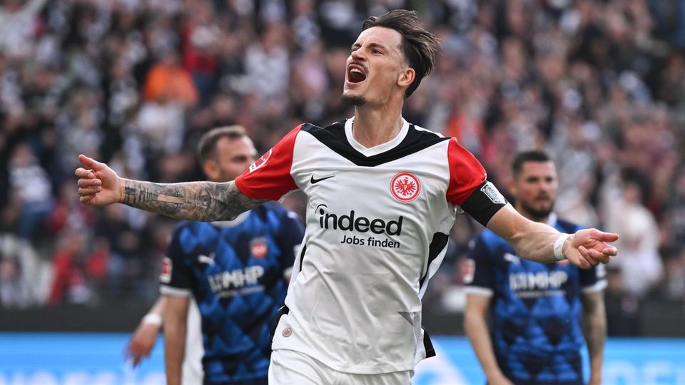 Robin Koch in einem Spiel für Eintracht Frankfurt Robin Koch in einem Spiel für Eintracht Frankfurt