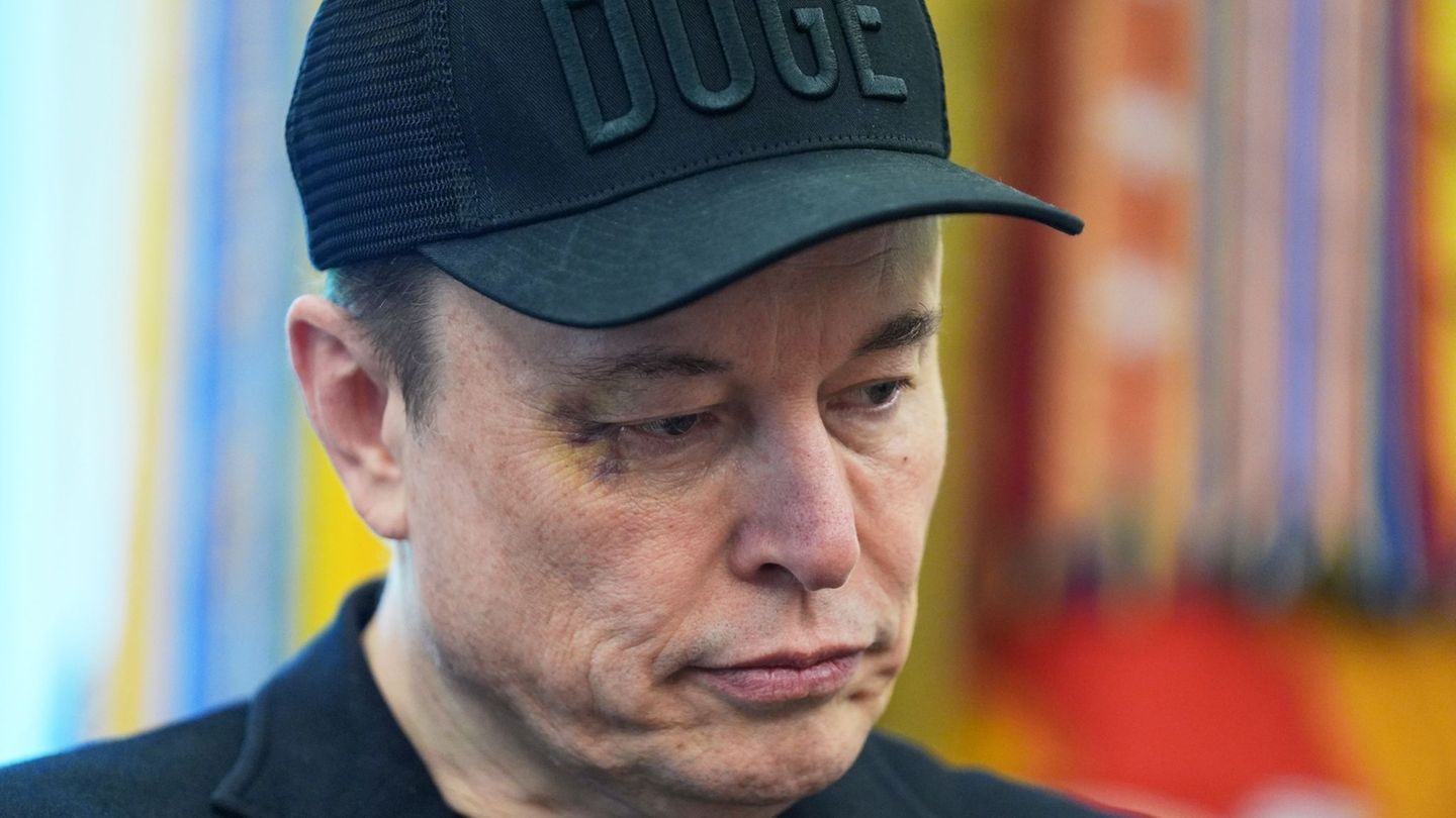 Tech billionaire: Musk comes up with Donald Trump