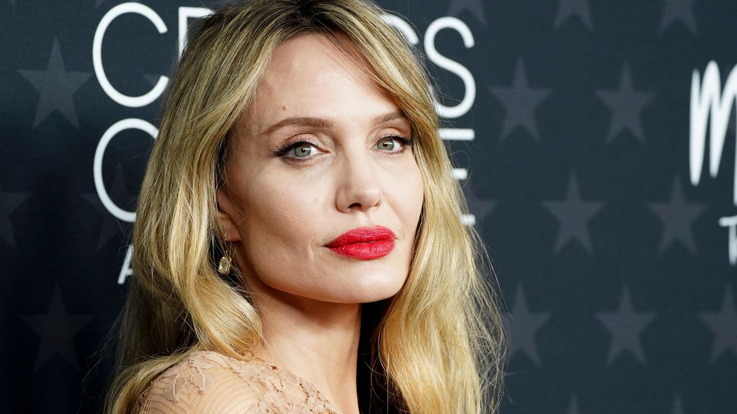 Leute-Ikone-und-Aktivistin-Angelina-Jolie-zum-50-