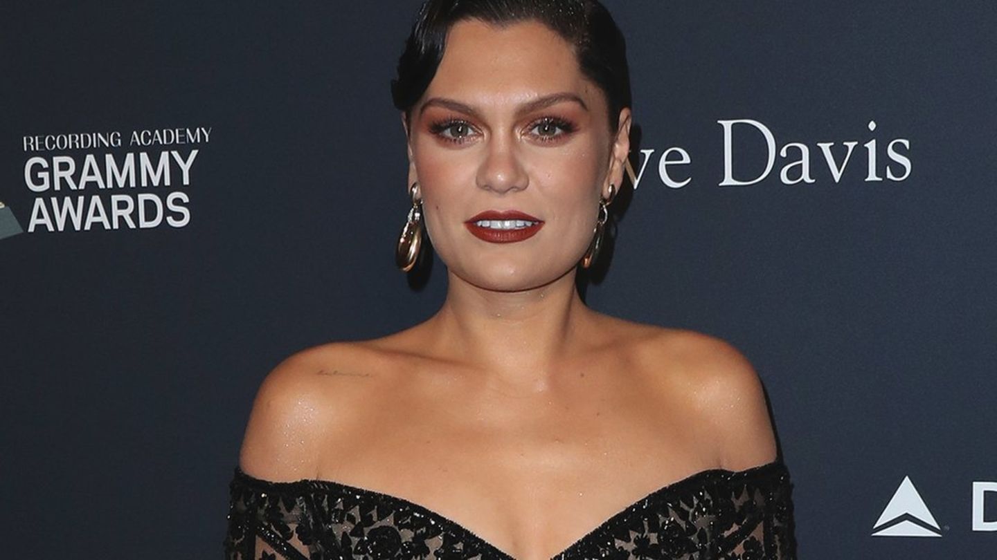 Musician Jessie J: Britin has breast cancer and announces a break