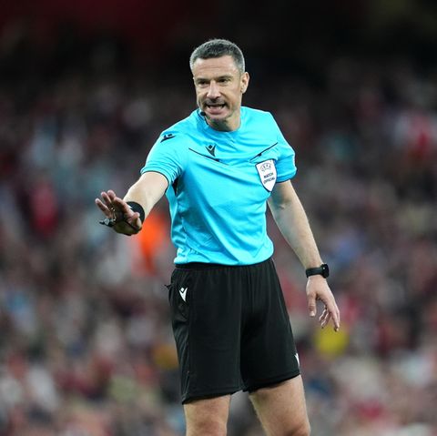 In the Nations League, the 46-year-old Slovenian Slovko Vinčić whistles the semi-finals between Germany and Portugal