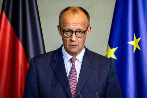 Bundeskanzler Friedrich Merz antwortet auf Fragen bei einer Pressekonferenz