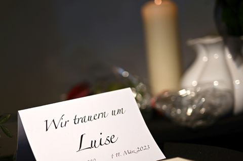 Kondolenzbuch für Luise in Kirche