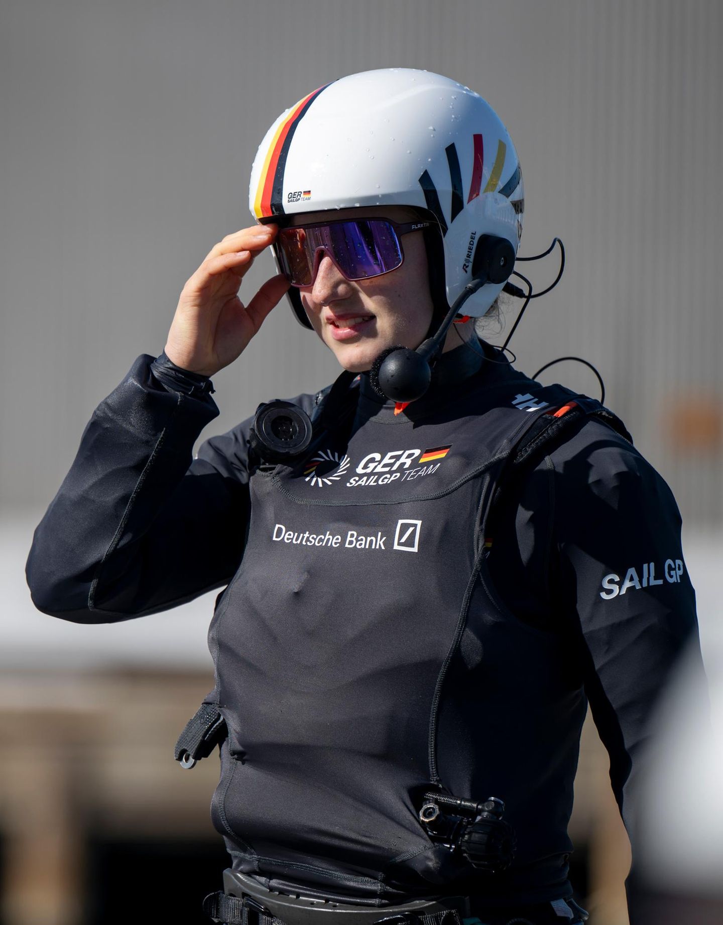 Anna Barth des deutschen SailGP Teams mit ihrer Ausrüstung Anna Barth des deutschen SailGP Teams mit ihrer Ausrüstung