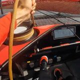 Das Cockpit des Flight Controllers in einem F50 Katamaran