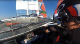Das Cockpit des Flight Controllers im F50 Katamaran der SailGP