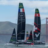 Der F50 Katamaran  Länge: 15 m  Breite: 8,8 m  Masthöhe: Variabel – 24 m bis 29 m (je nach verwendeter Masthöhe)  Tiefgang: ca. 2,4 m  Bauweise: Rumpf aus Karbon mit Nomex-Wabenkern, Mast aus Karbon mit innerer Wabenstruktur, Foils aus titanverstärktem Karbon.  Gesamtgewicht 2,4 Tonnen  Besatzung: 6 Personen  Höchstgeschwindigkeit: Bis zu gut 100 km/h  Preis: rund 5 Mio. Euro