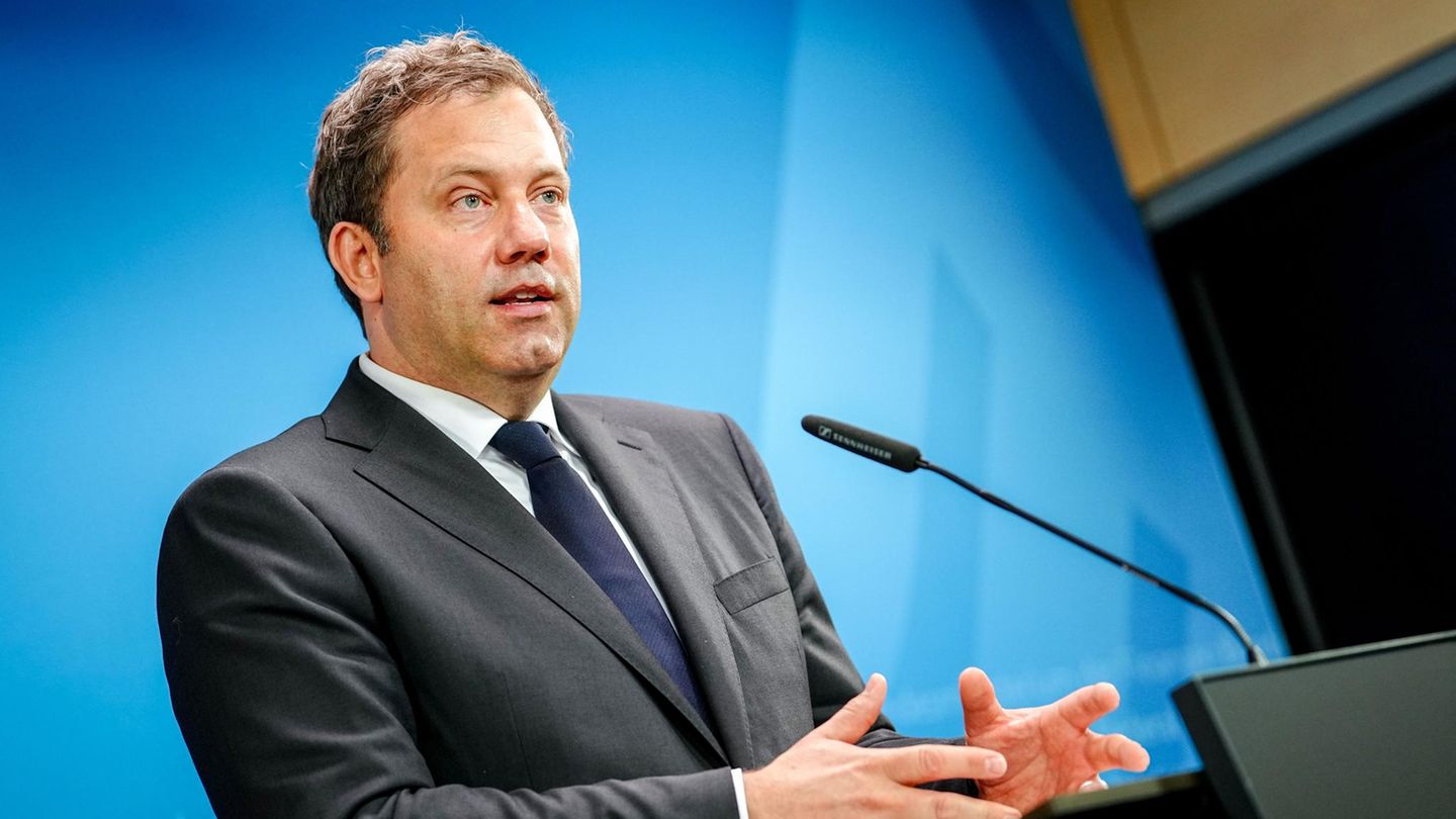 How Lars Klingbeil now wants to become a mister growth