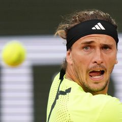 Alexander Zverev fliegt in Paris im Viertelfinale raus
