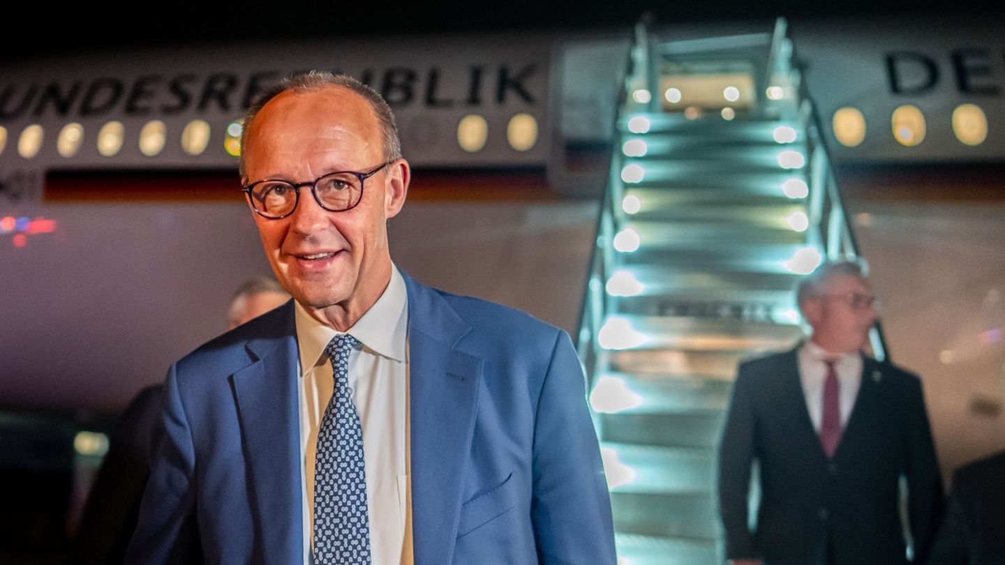 Trump’s inaugural visit: Merz brings book to German immigrants to Washington