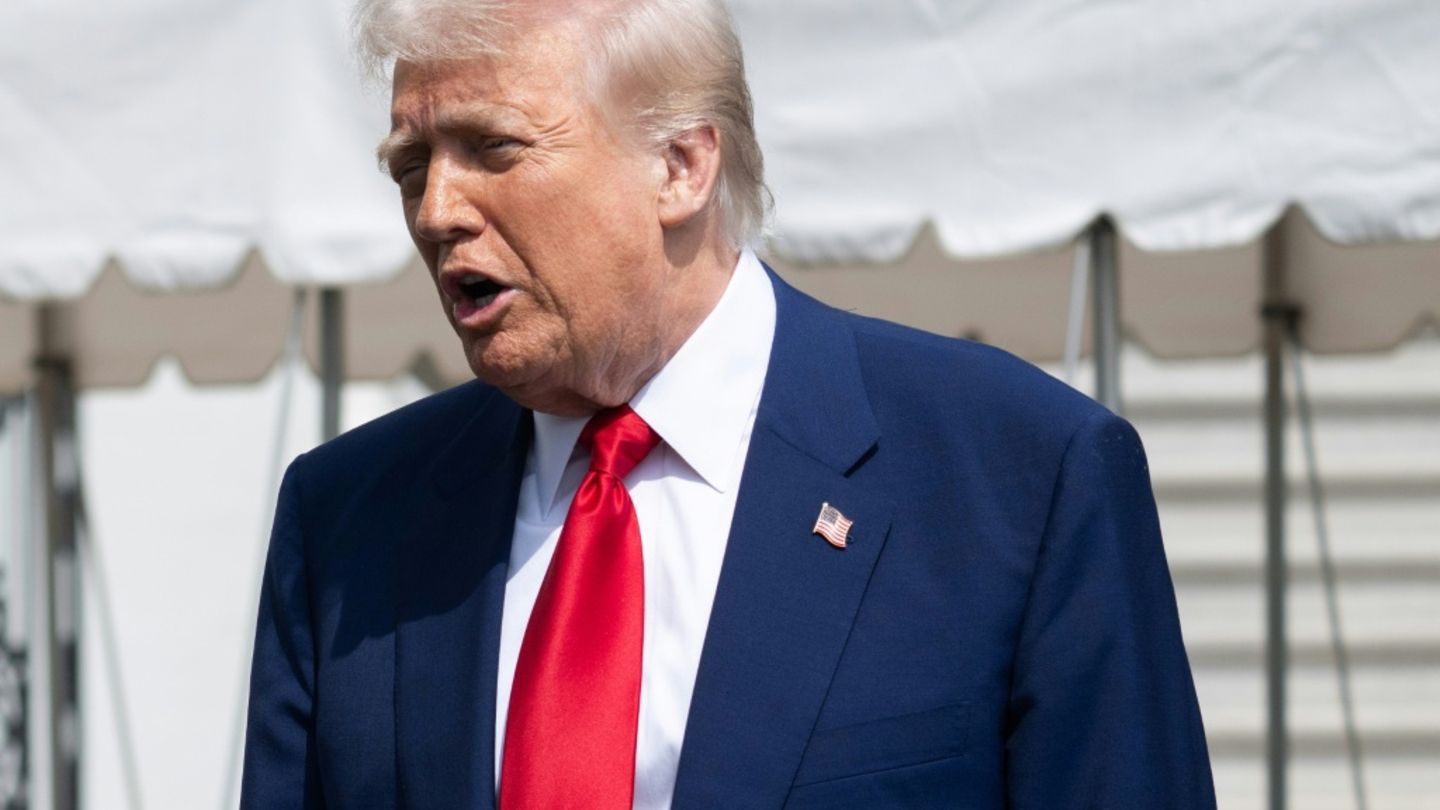 Donald Trump vor Journalisten