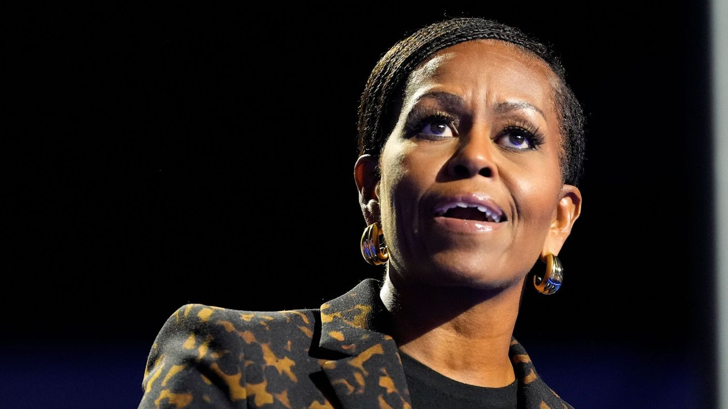 Literature: Michelle Obama announces a new book about fashion and style